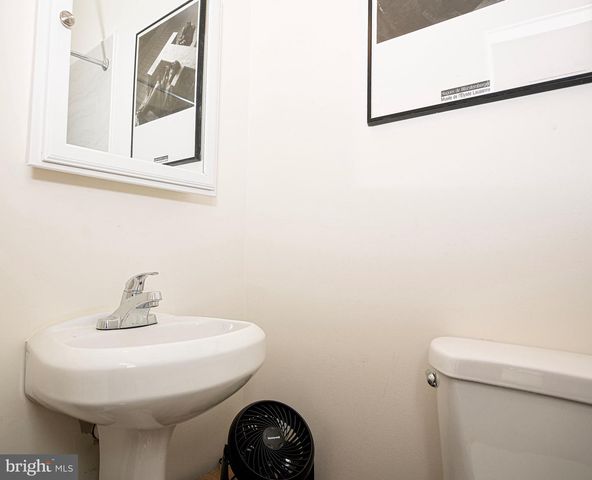4333 GLENMORE AVE, Baltimore, MD 21206
