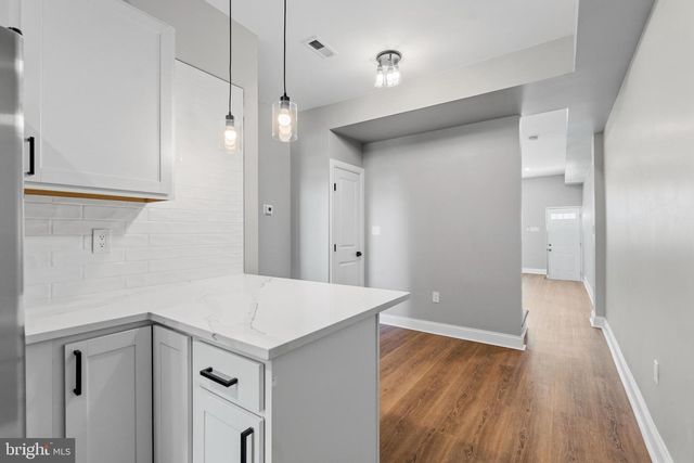 1410 E LANVALE ST, Baltimore, MD 21213