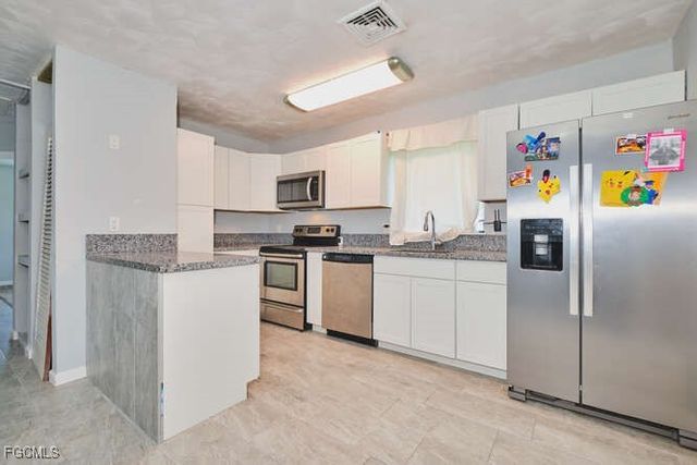 1637 Piney RD, North Fort Myers, FL 33903