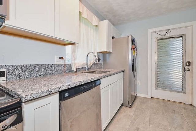 1637 Piney RD, North Fort Myers, FL 33903