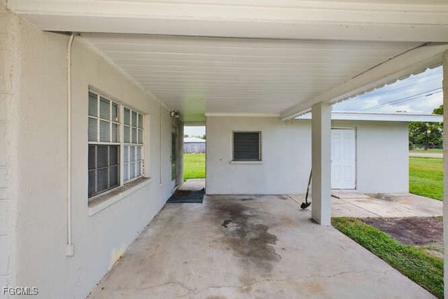 1637 Piney RD, North Fort Myers, FL 33903