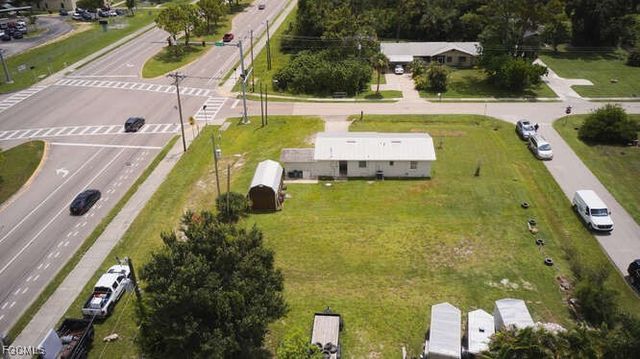 1637 Piney RD, North Fort Myers, FL 33903