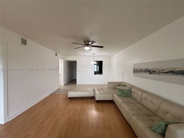 2500 SW 81st Ave 403, Davie, FL 33324