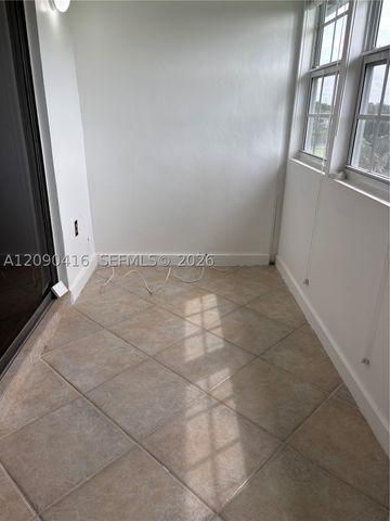 2500 SW 81st Ave 403, Davie, FL 33324