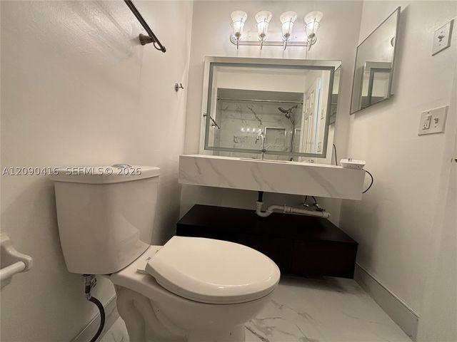 2500 SW 81st Ave 403, Davie, FL 33324