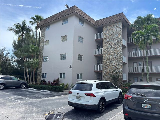 2500 SW 81st Ave 403, Davie, FL 33324