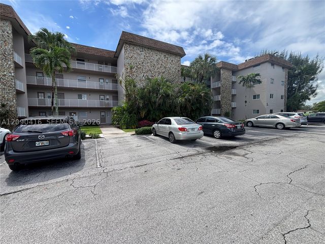 2500 SW 81st Ave 403, Davie, FL 33324