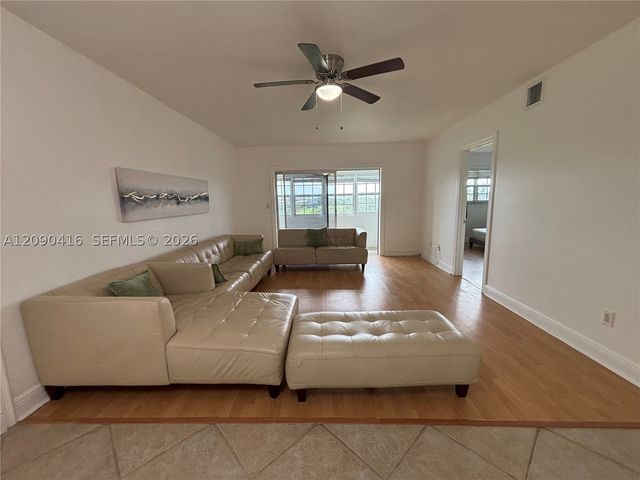 2500 SW 81st Ave 403, Davie, FL 33324
