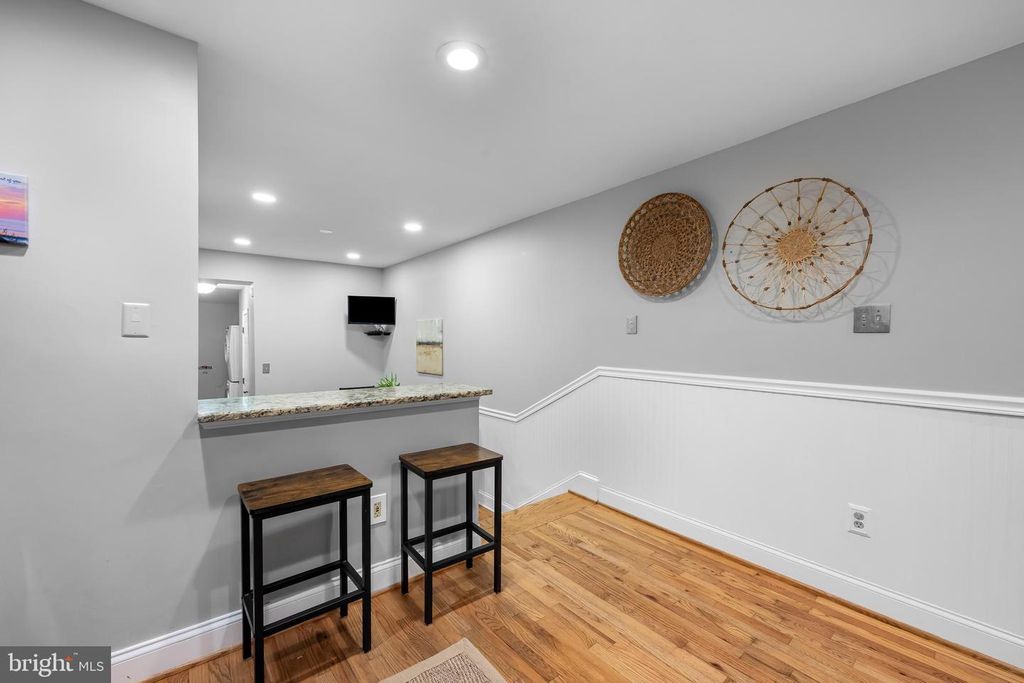 Image 10 of property listing at 132 OSTEND ST W, Baltimore, MD 21230