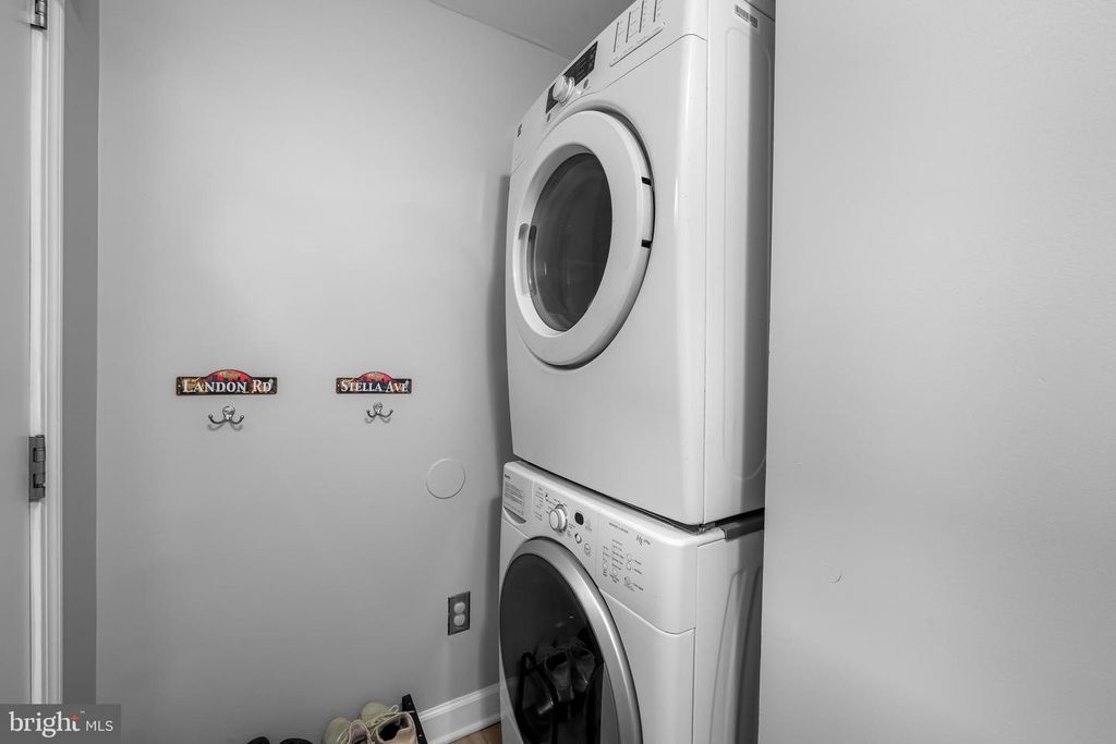Image 13 of property listing at 132 OSTEND ST W, Baltimore, MD 21230