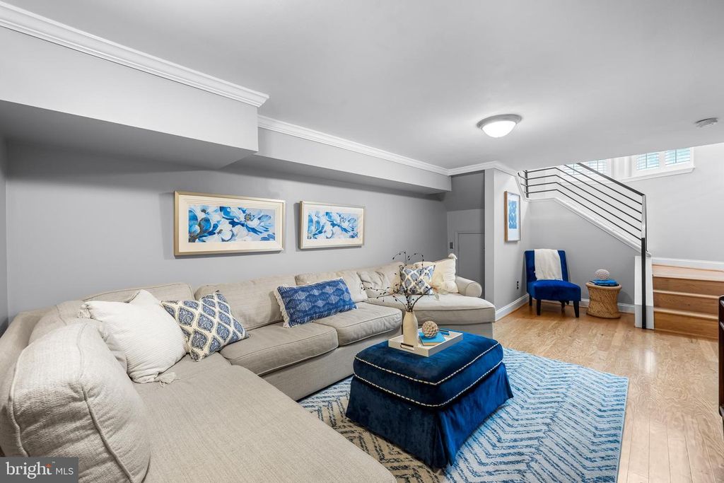 Image 16 of property listing at 132 OSTEND ST W, Baltimore, MD 21230