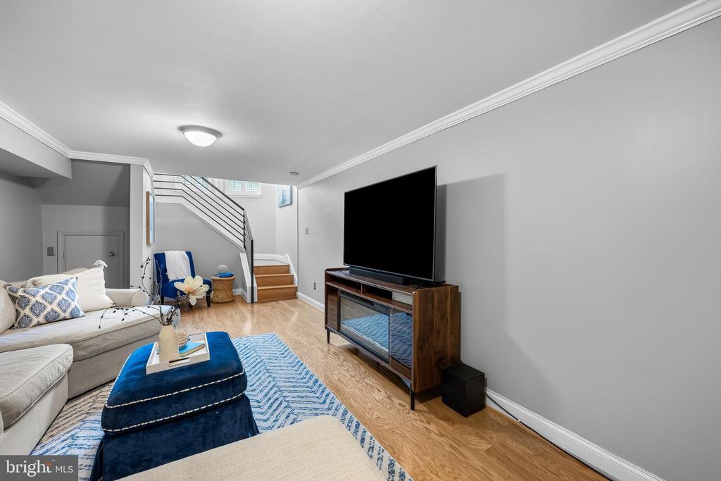 Image 17 of property listing at 132 OSTEND ST W, Baltimore, MD 21230