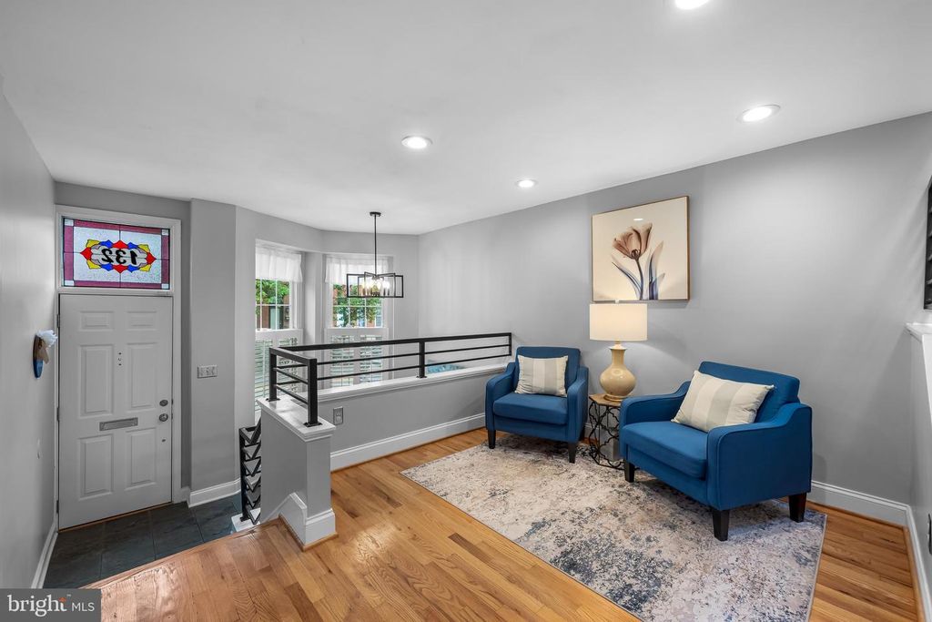 Image 5 of property listing at 132 OSTEND ST W, Baltimore, MD 21230