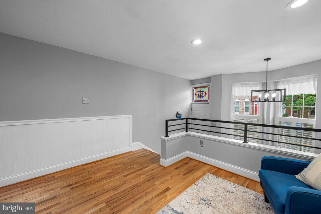 Image 6 of property listing at 132 OSTEND ST W, Baltimore, MD 21230
