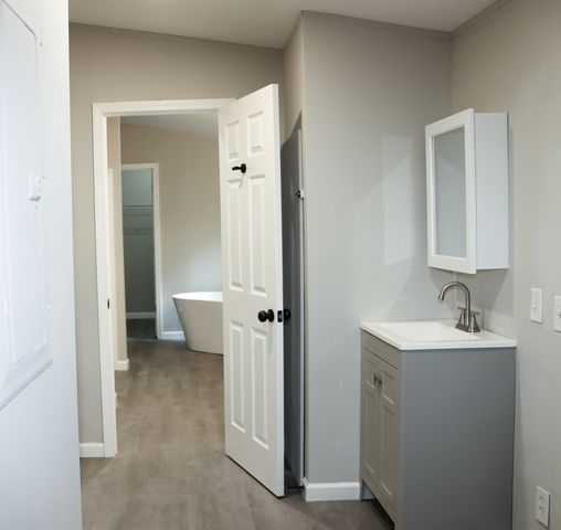 601 Foxwood Dr, Crossville, TN 38571