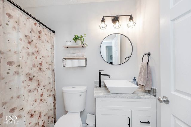 12337 River Valley Drive, Fishers, IN 46037