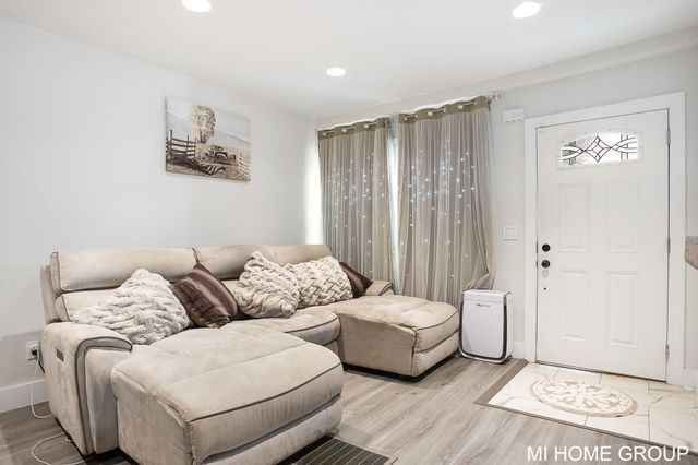 1212 Princeton Avenue, Kalamazoo, MI 49007