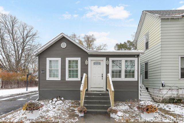 1212 Princeton Avenue, Kalamazoo, MI 49007