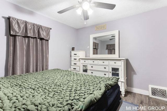 1212 Princeton Avenue, Kalamazoo, MI 49007