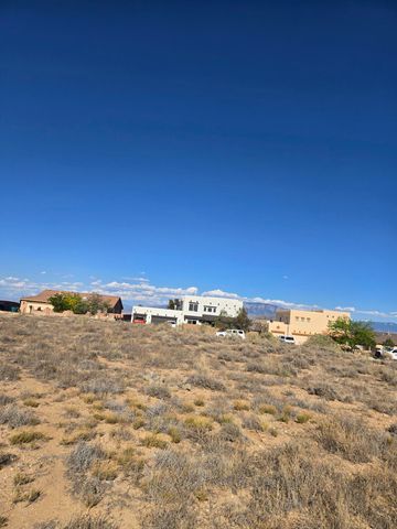 709 7th Street NE, Rio Rancho, NM 87124