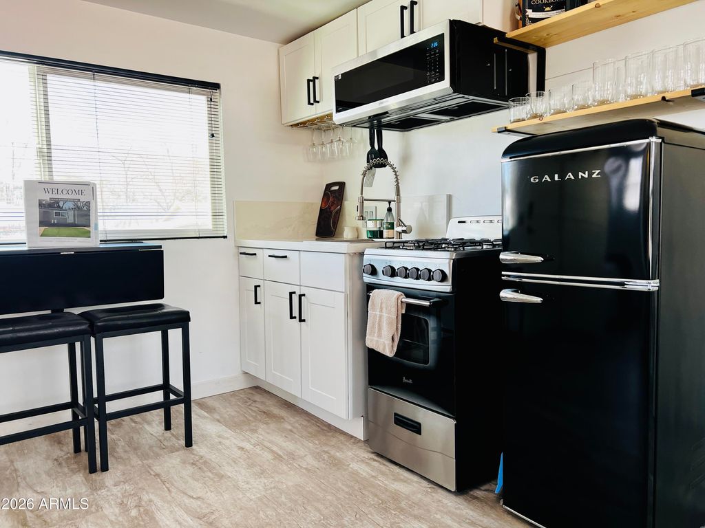 Image 10 of property listing at 415 Gail Gardner Way, Prescott, AZ 86305