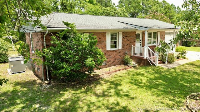 5948 Lexington Drive, Hope Mills, NC 28348