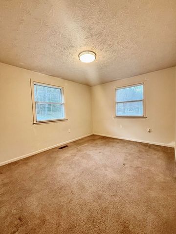 500 Pleasant Valley Road, Morehead, KY 40351