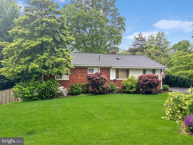 7030 DONNA CIR, Annandale, VA 22003