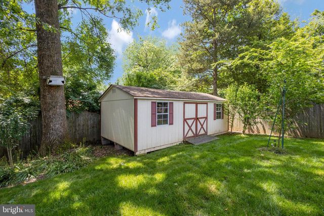 7030 DONNA CIR, Annandale, VA 22003