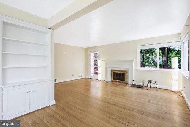 7030 DONNA CIR, Annandale, VA 22003