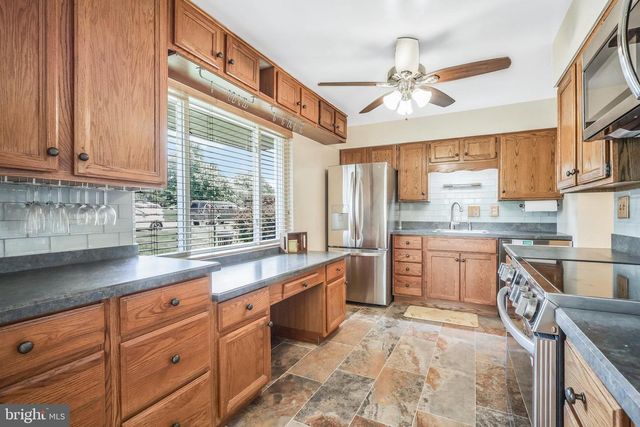 7030 DONNA CIR, Annandale, VA 22003