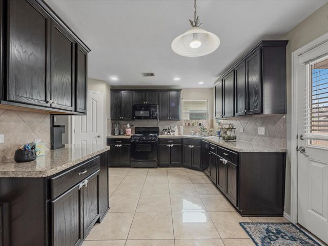 1418 Stonehedge Bend Drive, Houston, TX 77073