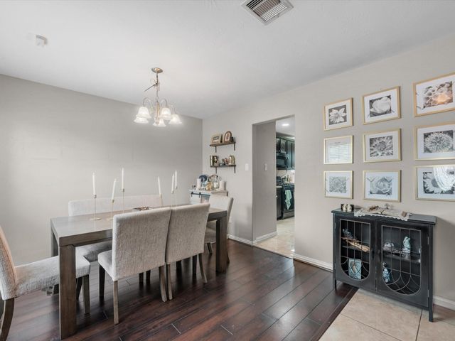 1418 Stonehedge Bend Drive, Houston, TX 77073