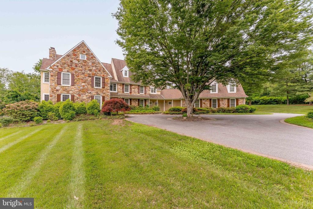 201 DOGWOOD SLOPE RD, Wilmington, DE 19807