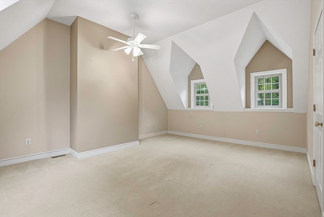 179 South St, Upton, MA 01568