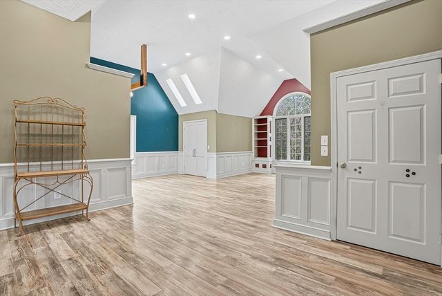 179 South St, Upton, MA 01568