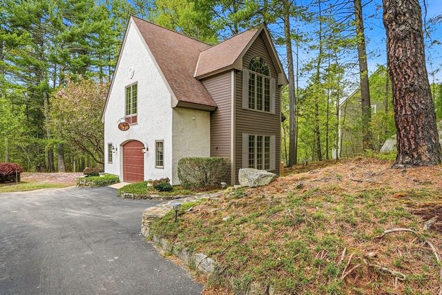 179 South St, Upton, MA 01568