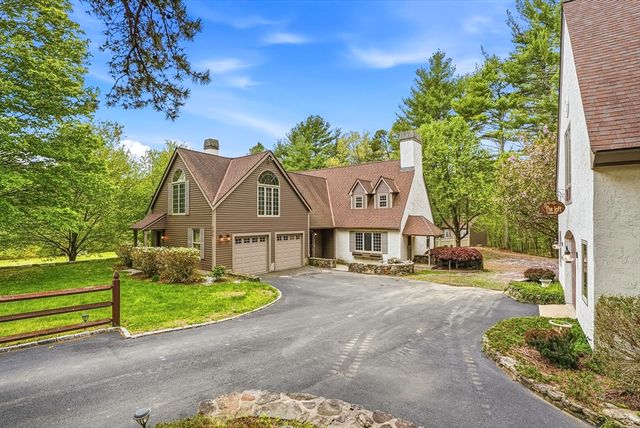 179 South St, Upton, MA 01568