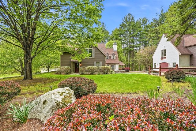 179 South St, Upton, MA 01568