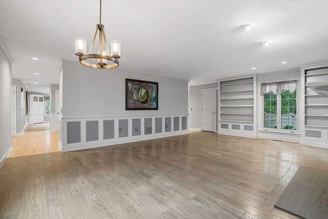 179 South St, Upton, MA 01568