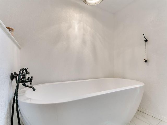 6112 Shaftsbury Road, Oklahoma City, OK 73132