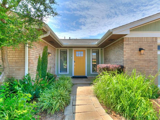 6112 Shaftsbury Road, Oklahoma City, OK 73132