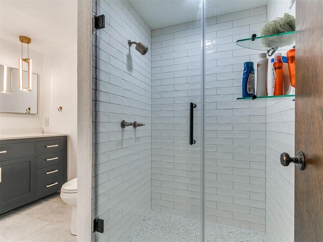 6112 Shaftsbury Road, Oklahoma City, OK 73132