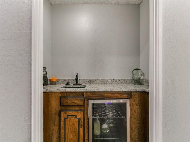 6112 Shaftsbury Road, Oklahoma City, OK 73132