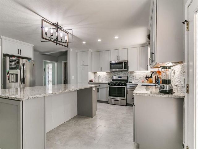 6112 Shaftsbury Road, Oklahoma City, OK 73132