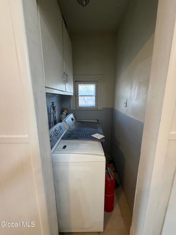 318 Georgetta Dix Plaza, Schenectady, NY 12307