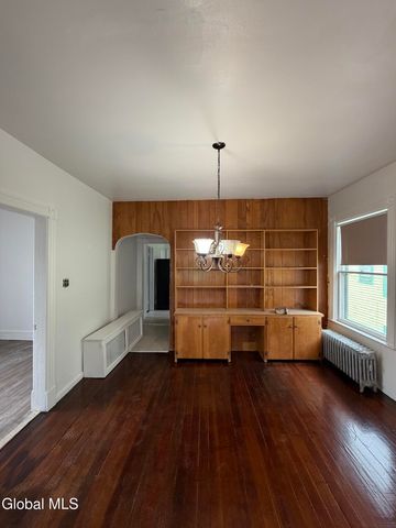318 Georgetta Dix Plaza, Schenectady, NY 12307
