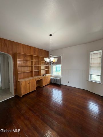 318 Georgetta Dix Plaza, Schenectady, NY 12307