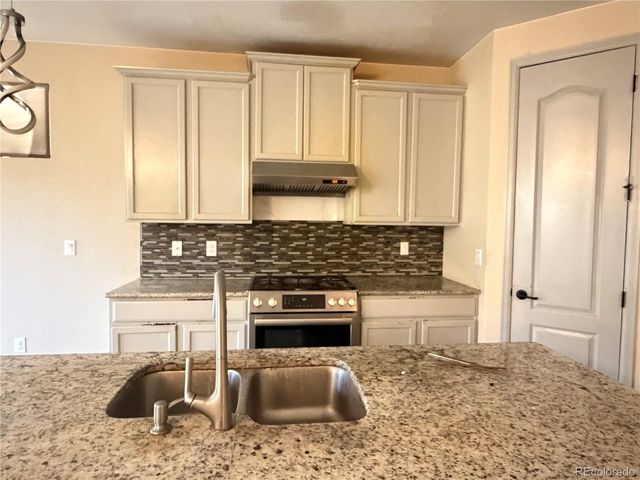 22848 E Saratoga Place, Aurora, CO 80015