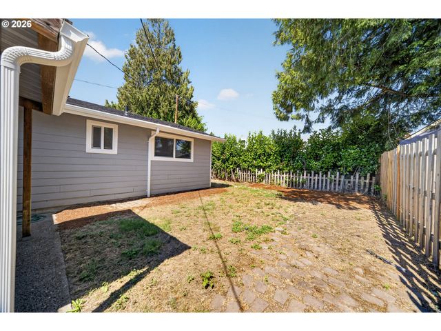 1305 Sw 15TH Ave, Albany, OR 97321